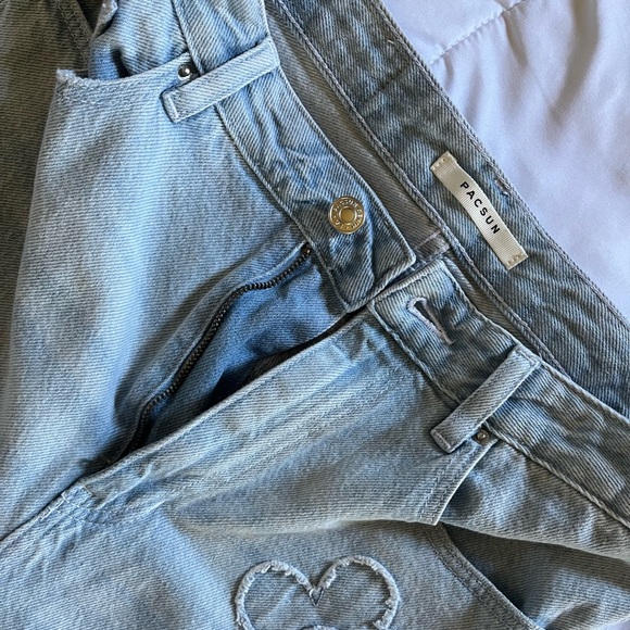 Pacsun 90’s Boyfriend Flower Jeans - Picture 4 of 6